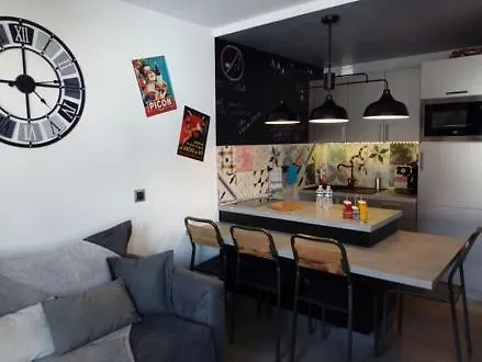 Le Plein Ciel Apartment *